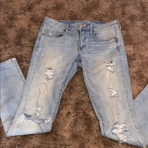 American Eagle distressed skinny jean